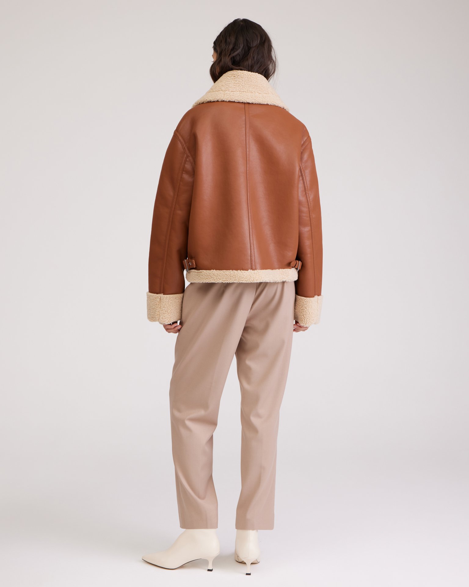 Дубленка в коричневом цвете 3