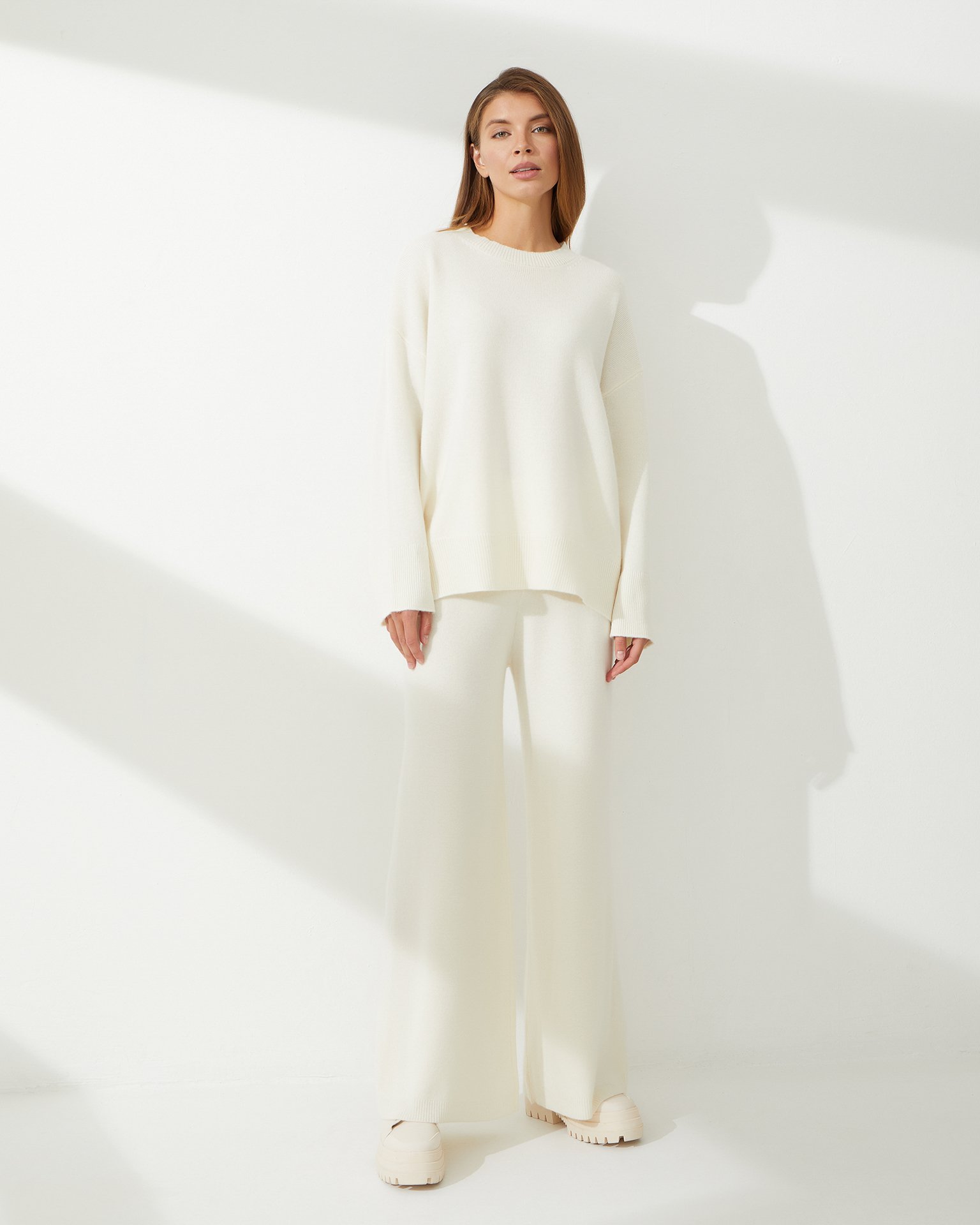 Wide-leg milk-coloured cashmere trousers 2