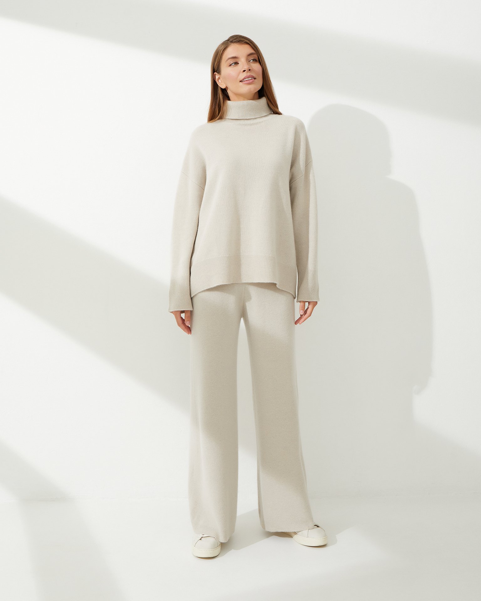 Wide Cashmere Trousers in Beige 4
