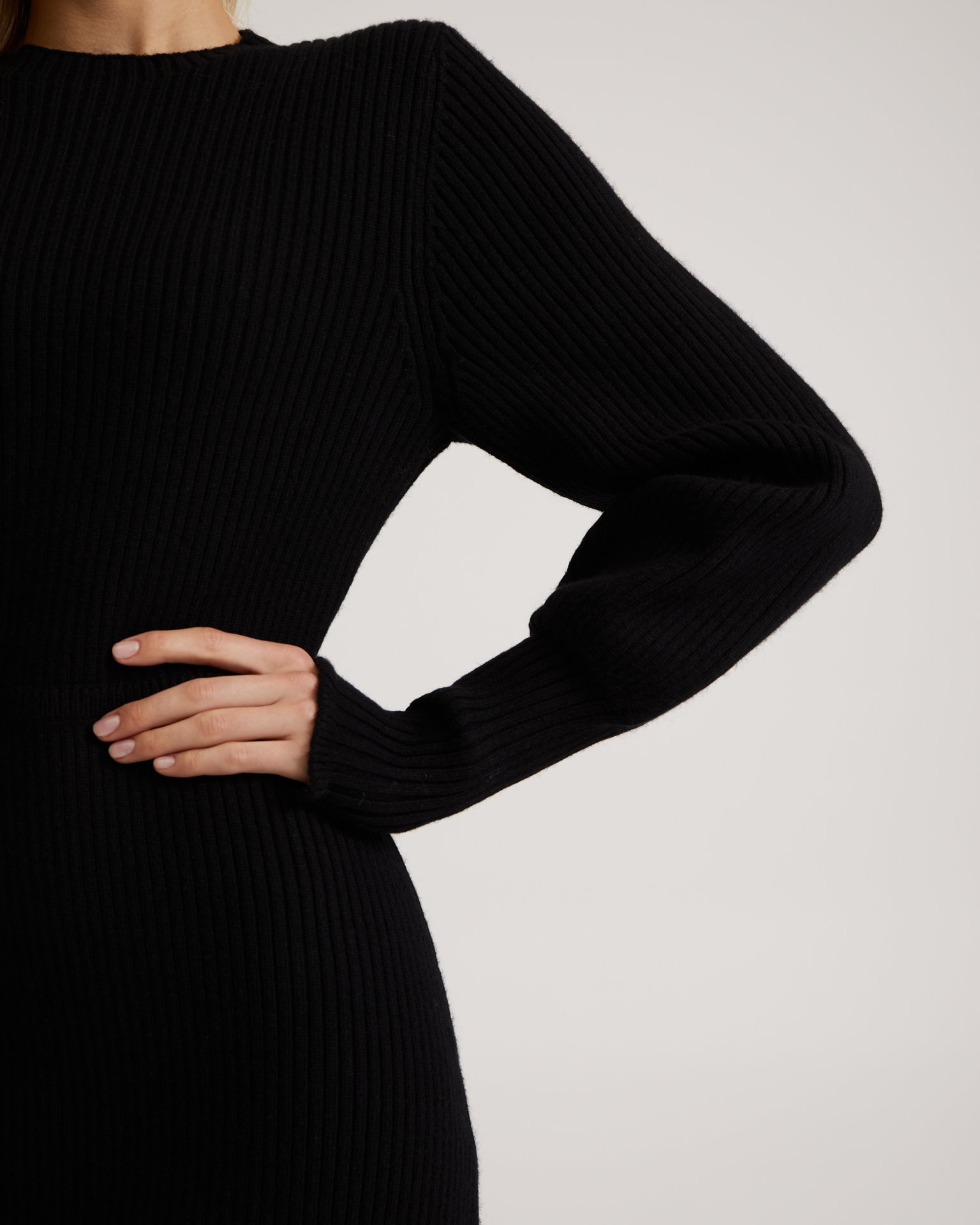 Платье с объемными рукавами 10