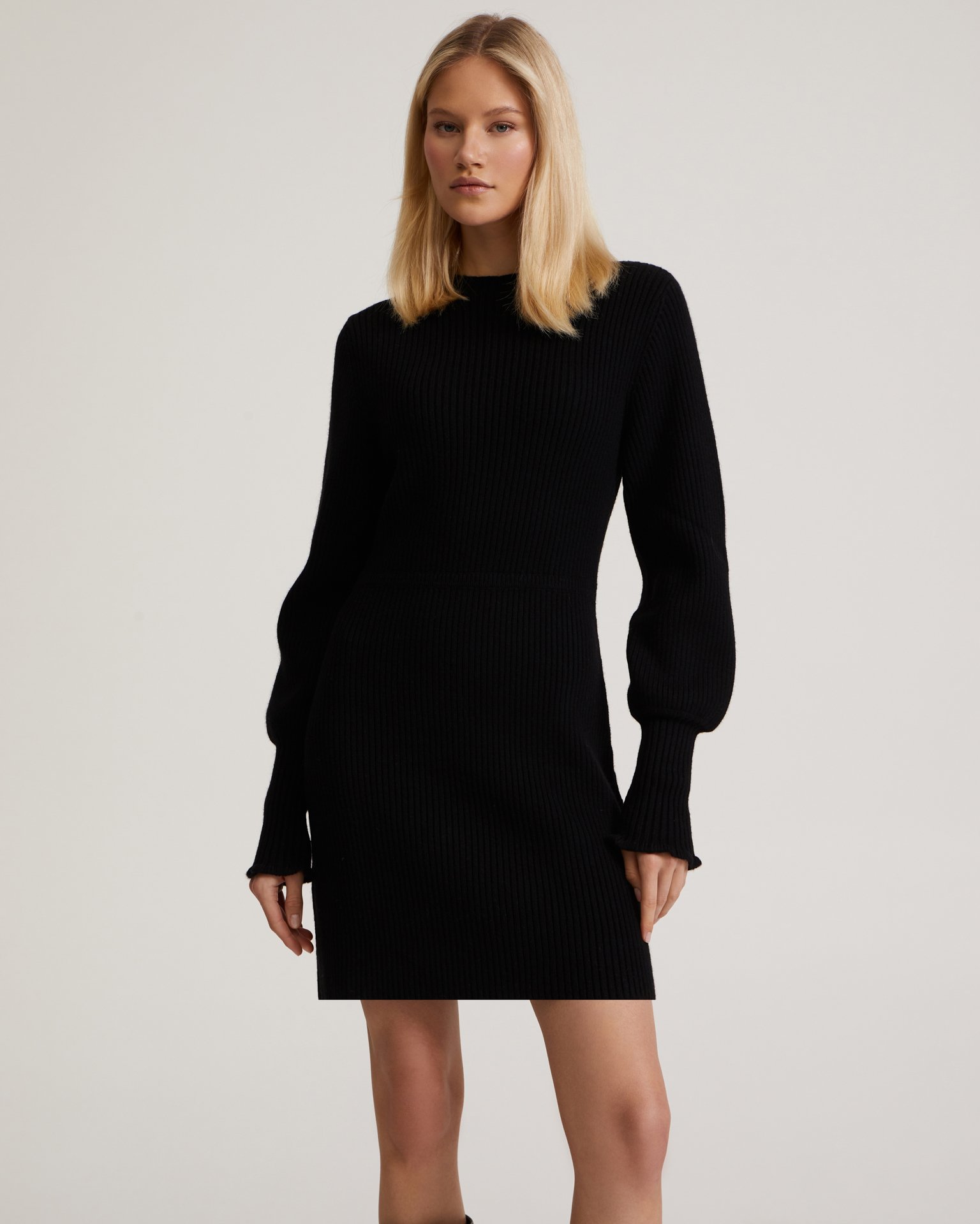 Платье с объемными рукавами 7