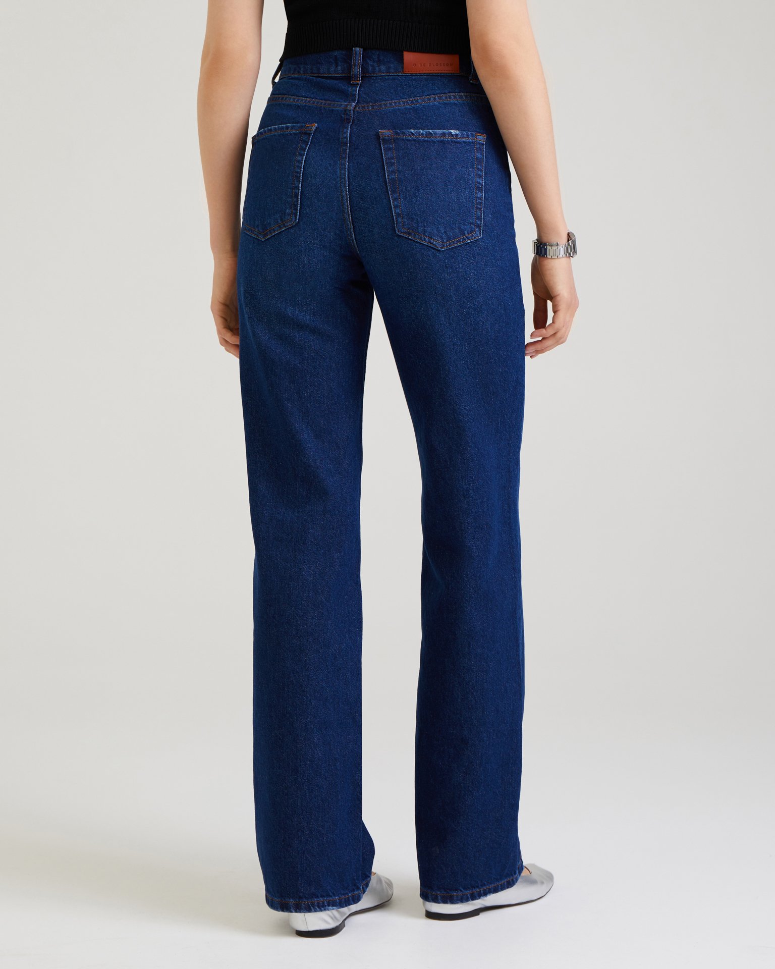 Темно-синие джинсы 7