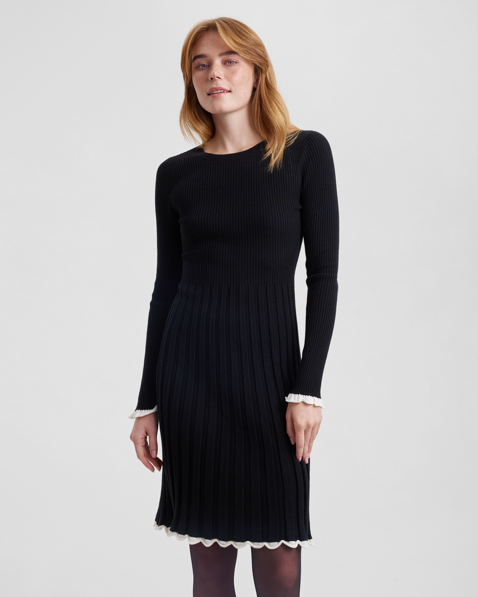 Платье с удлиненным рукавом 2