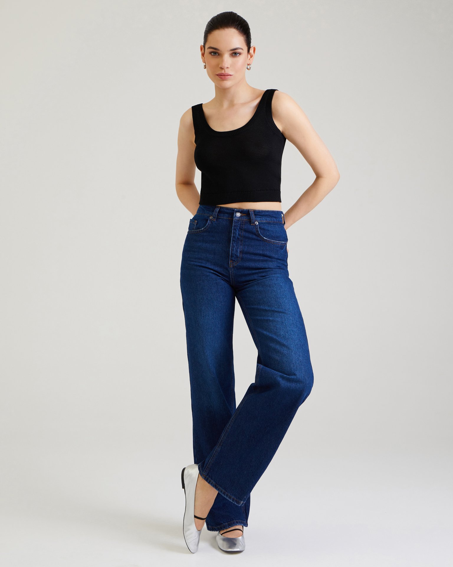 Темно-синие джинсы 2