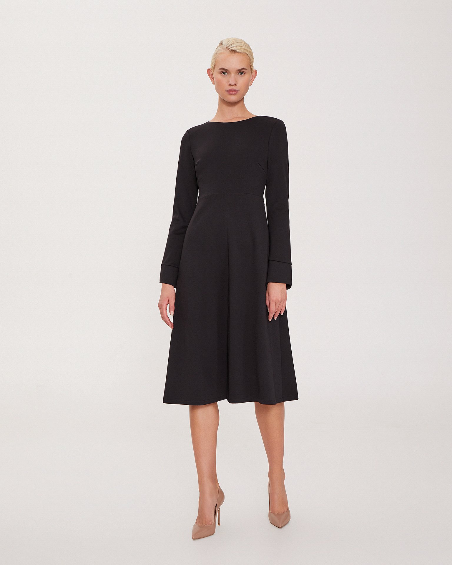 Basic long-sleeved dress in black 1