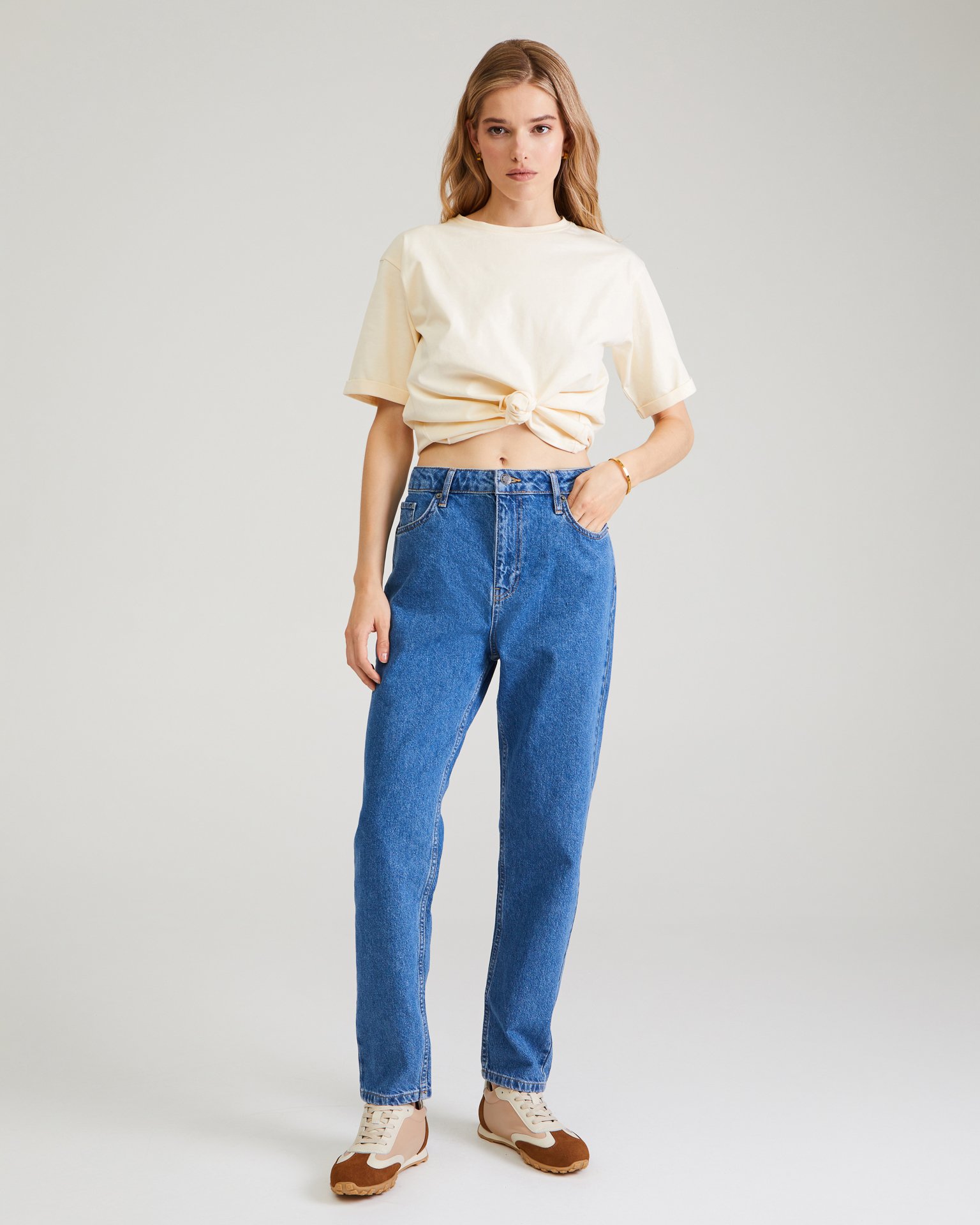 Голубые mom-джинсы 4