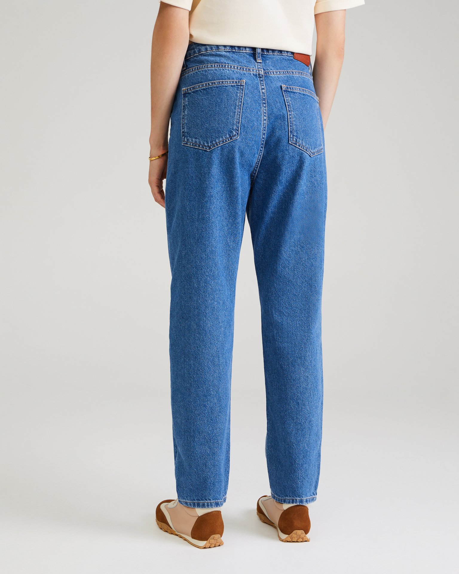 Голубые mom-джинсы 8