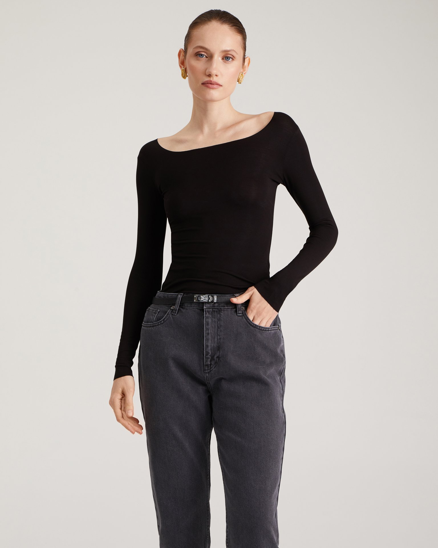 Светло-серые джинсы mom 3