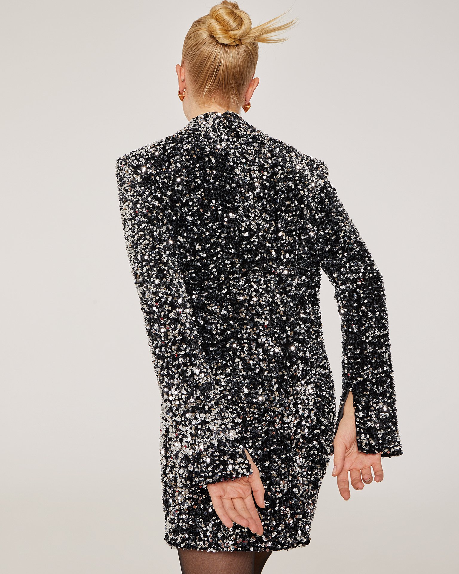 Платье с серебрянными пайетками 3