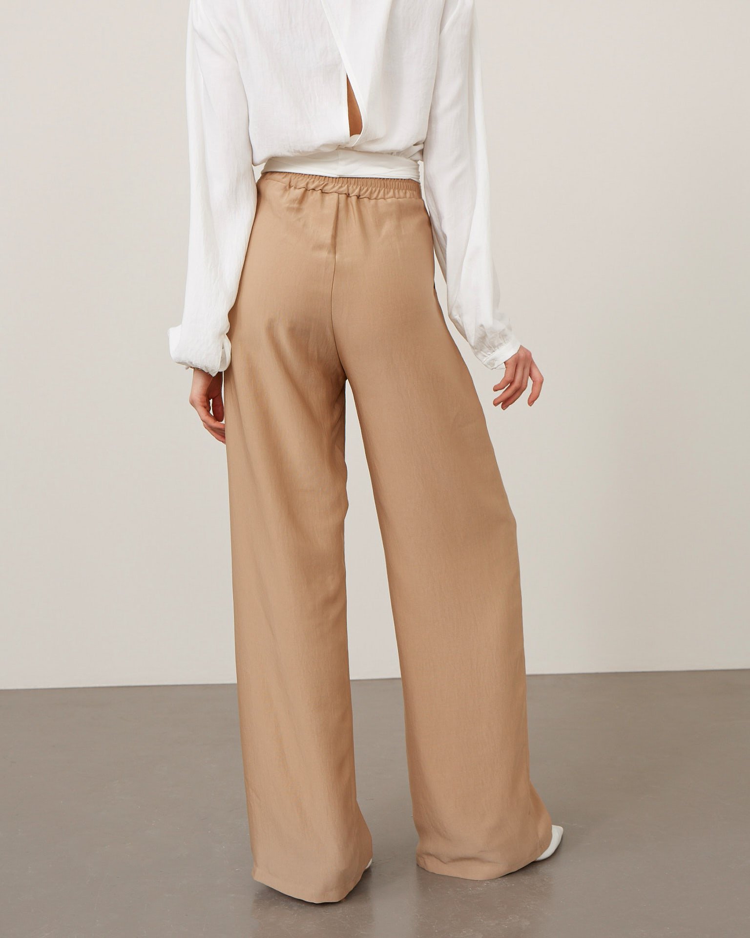 Брюки, расклешенные от бедра 3