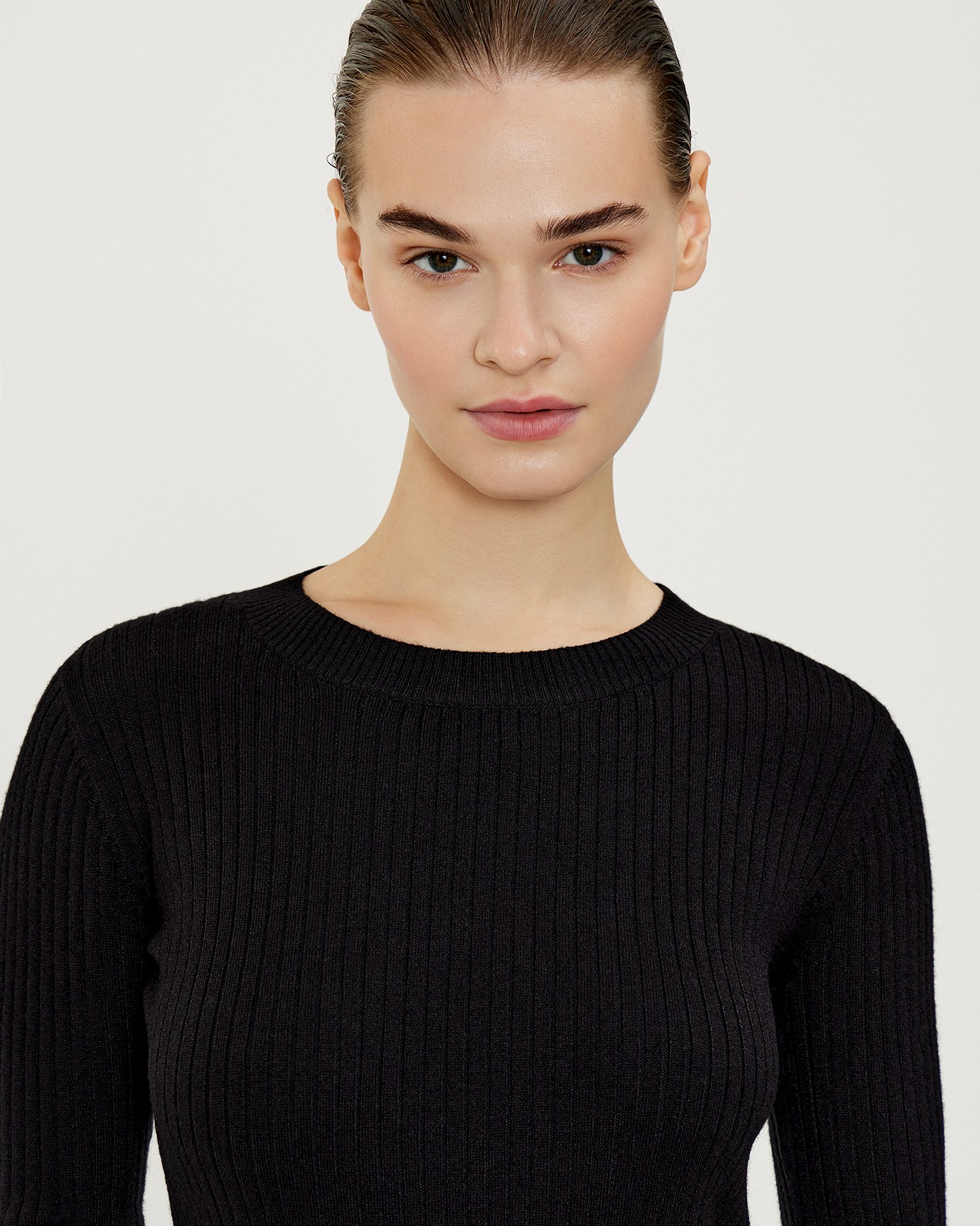 Черное платье из вискозы 4