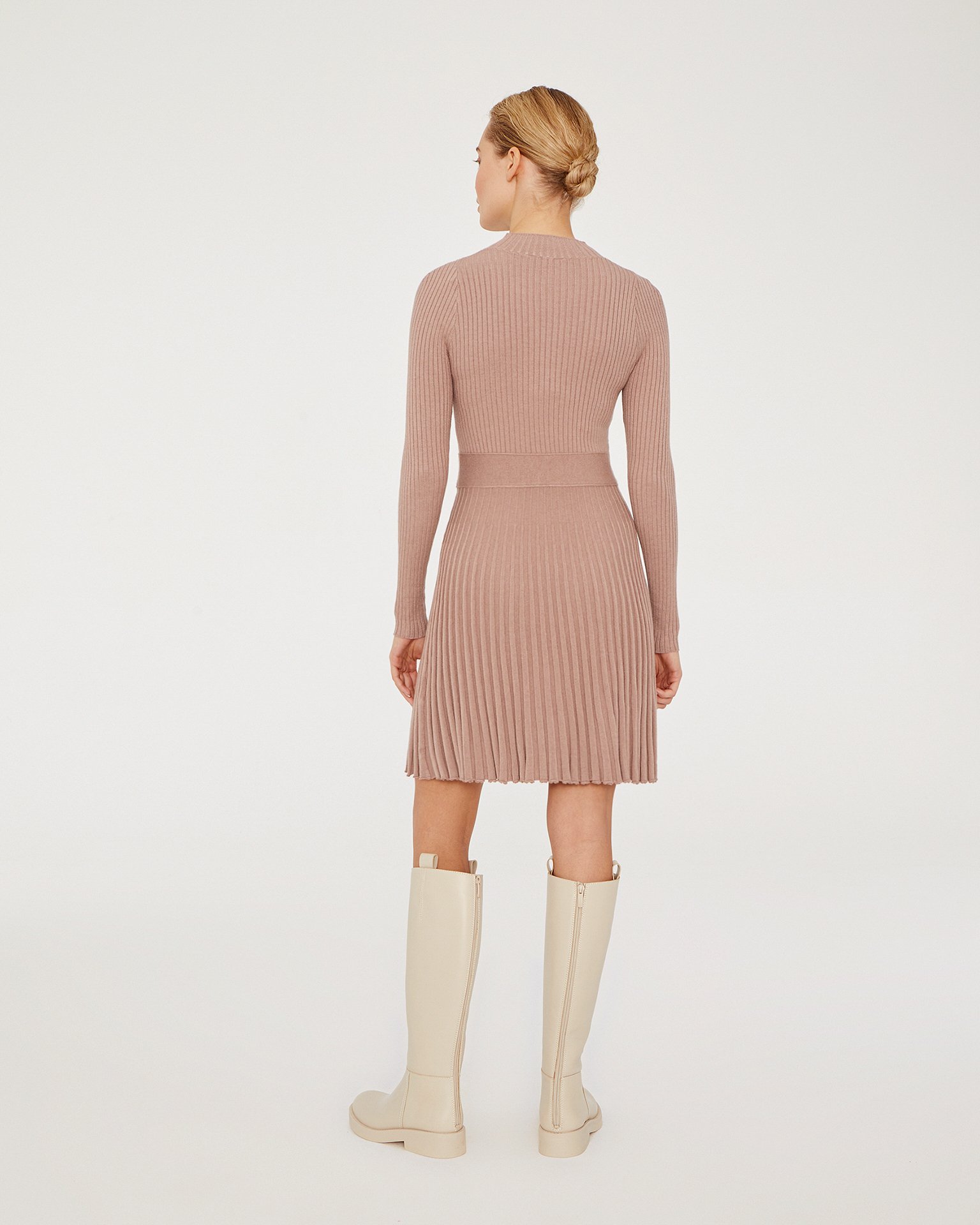 Трикотажное платье 3