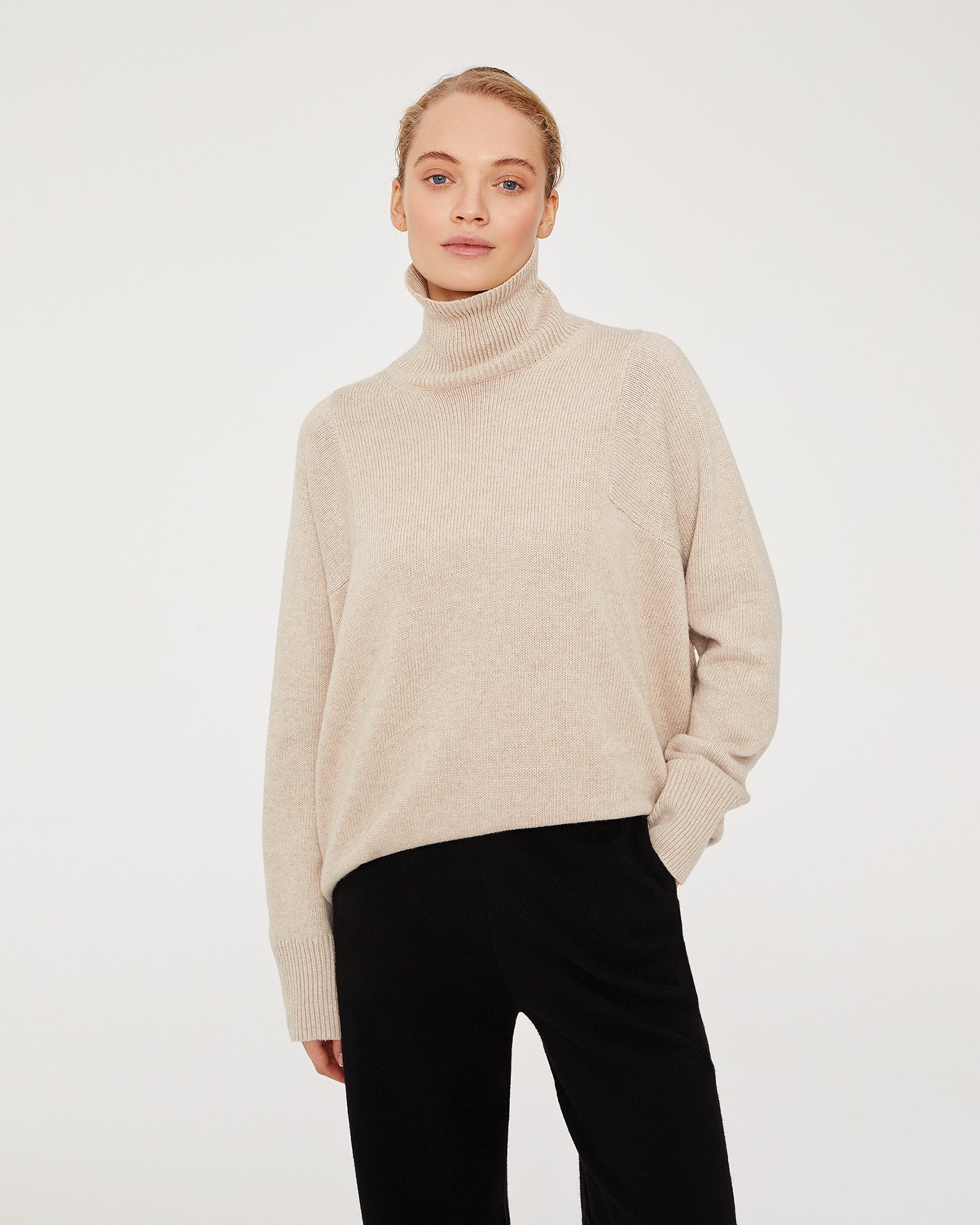 Трикотажные брюки в черном цвете 3