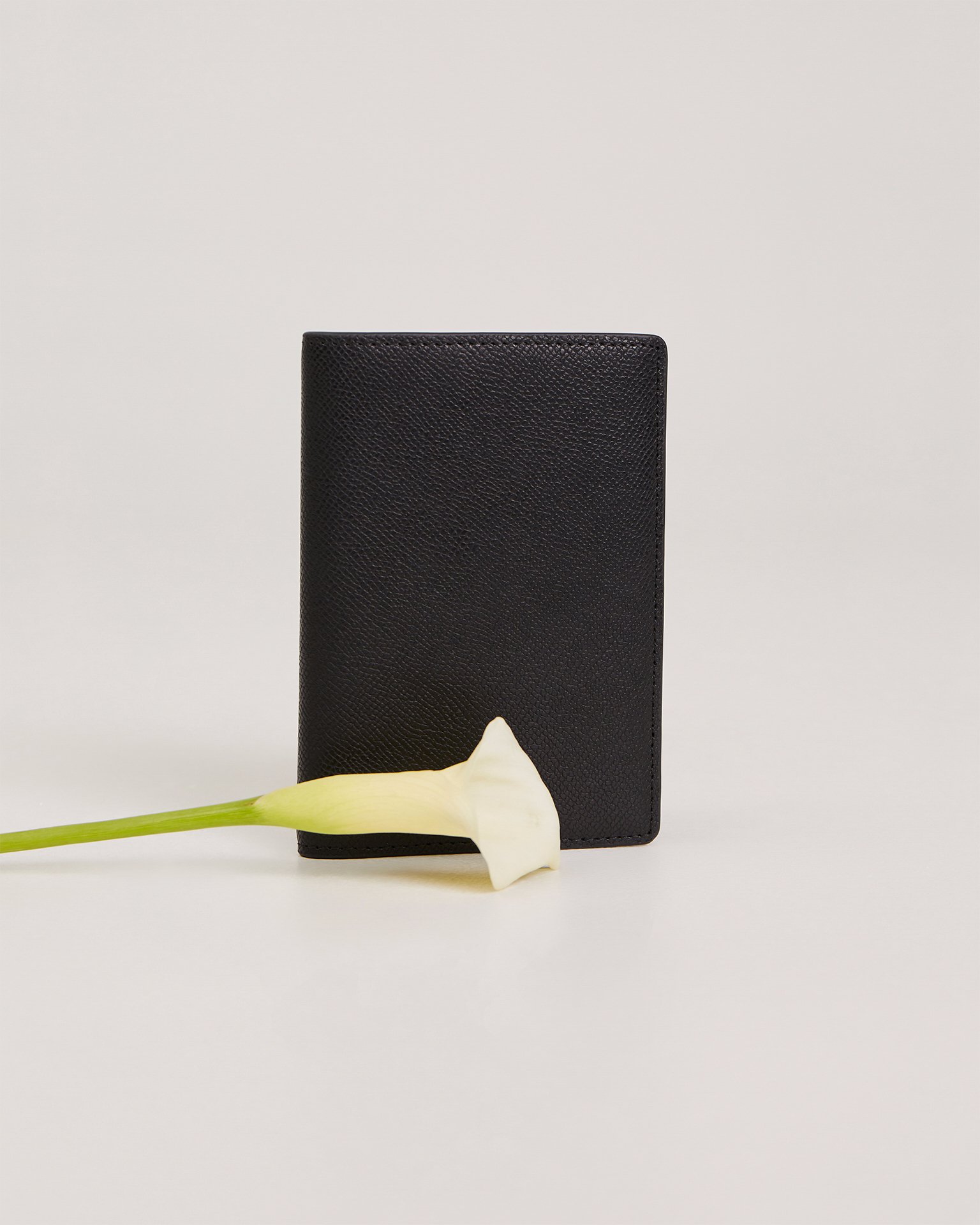 Обложка для паспорта из натуральной кожи 1