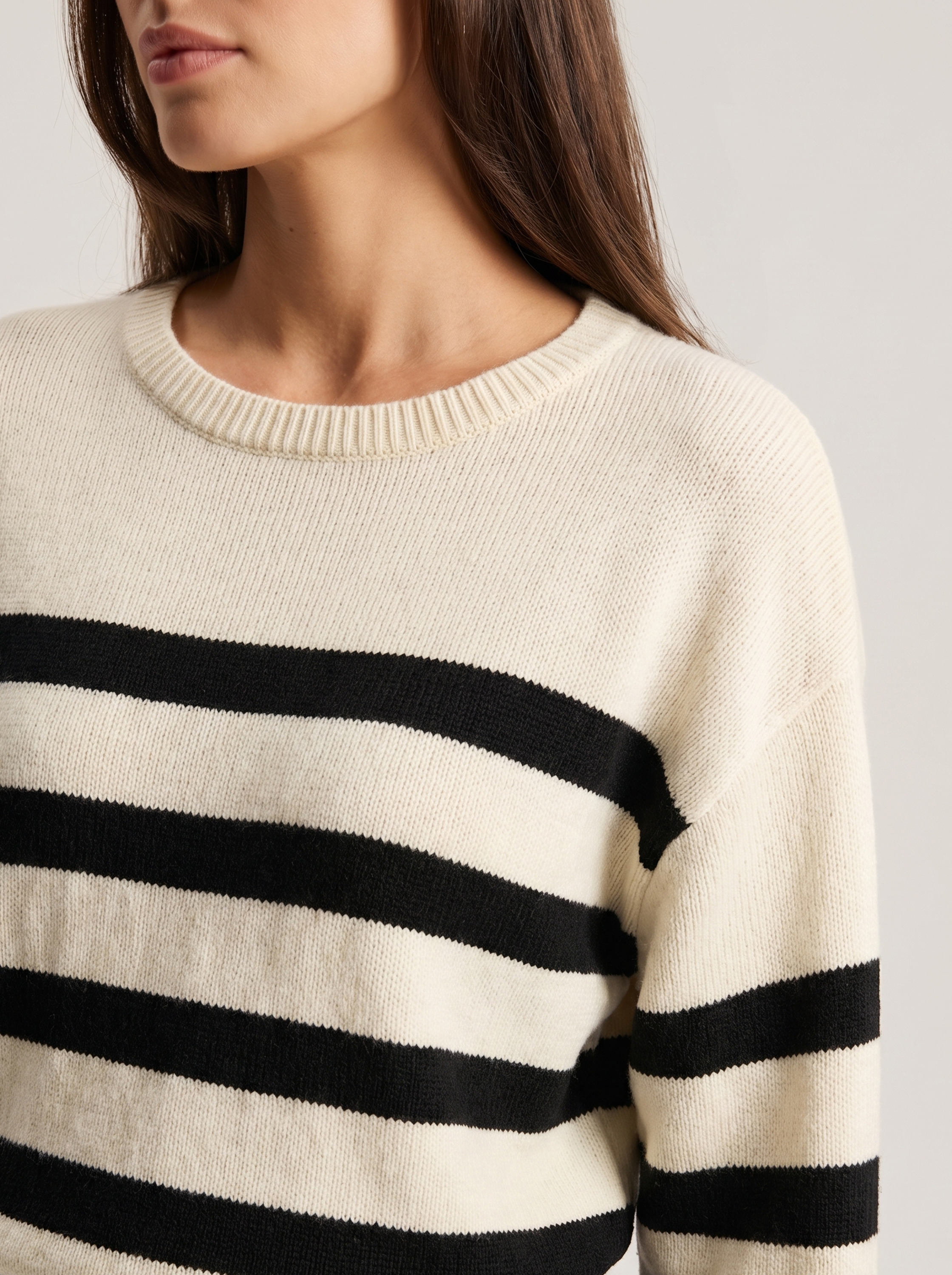 Молочный джемпер в полоску 5