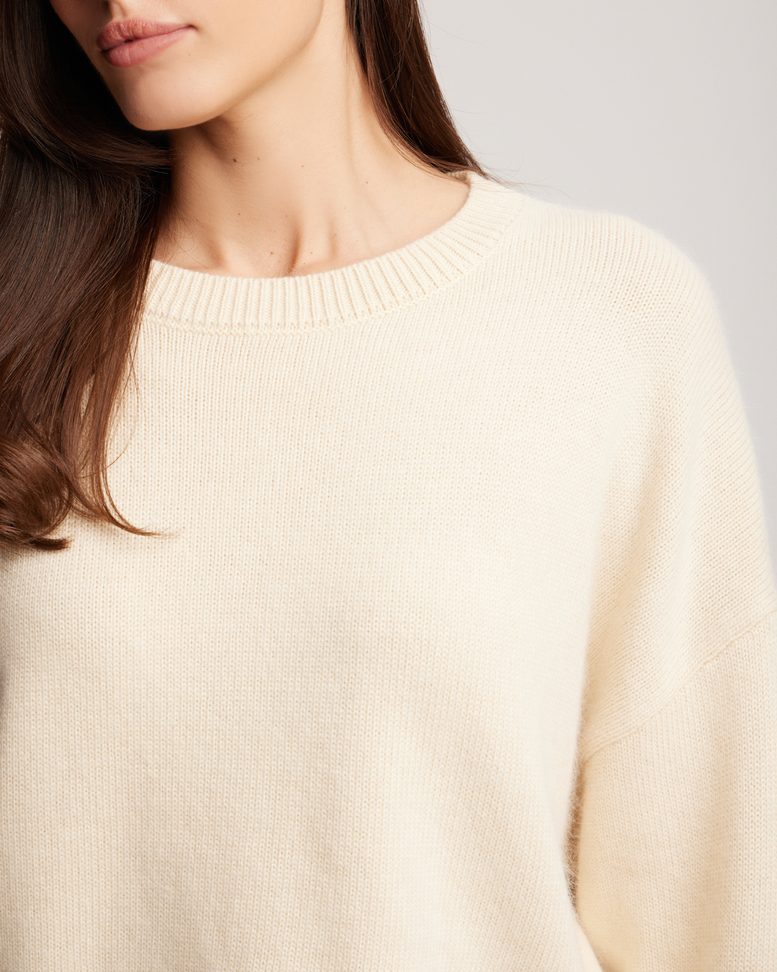 Укороченный джемпер в бежевом цвете 4