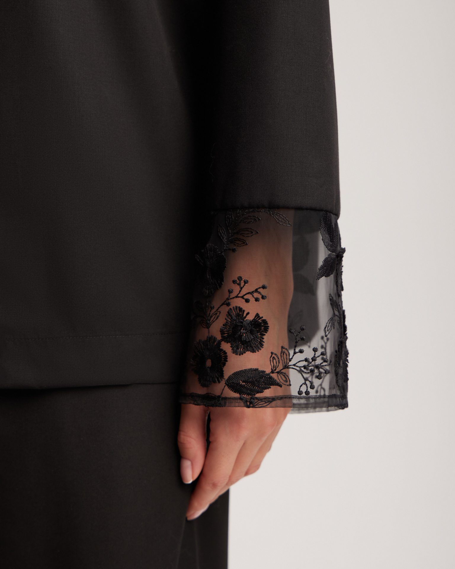 Комплект с кружевными вставками 6