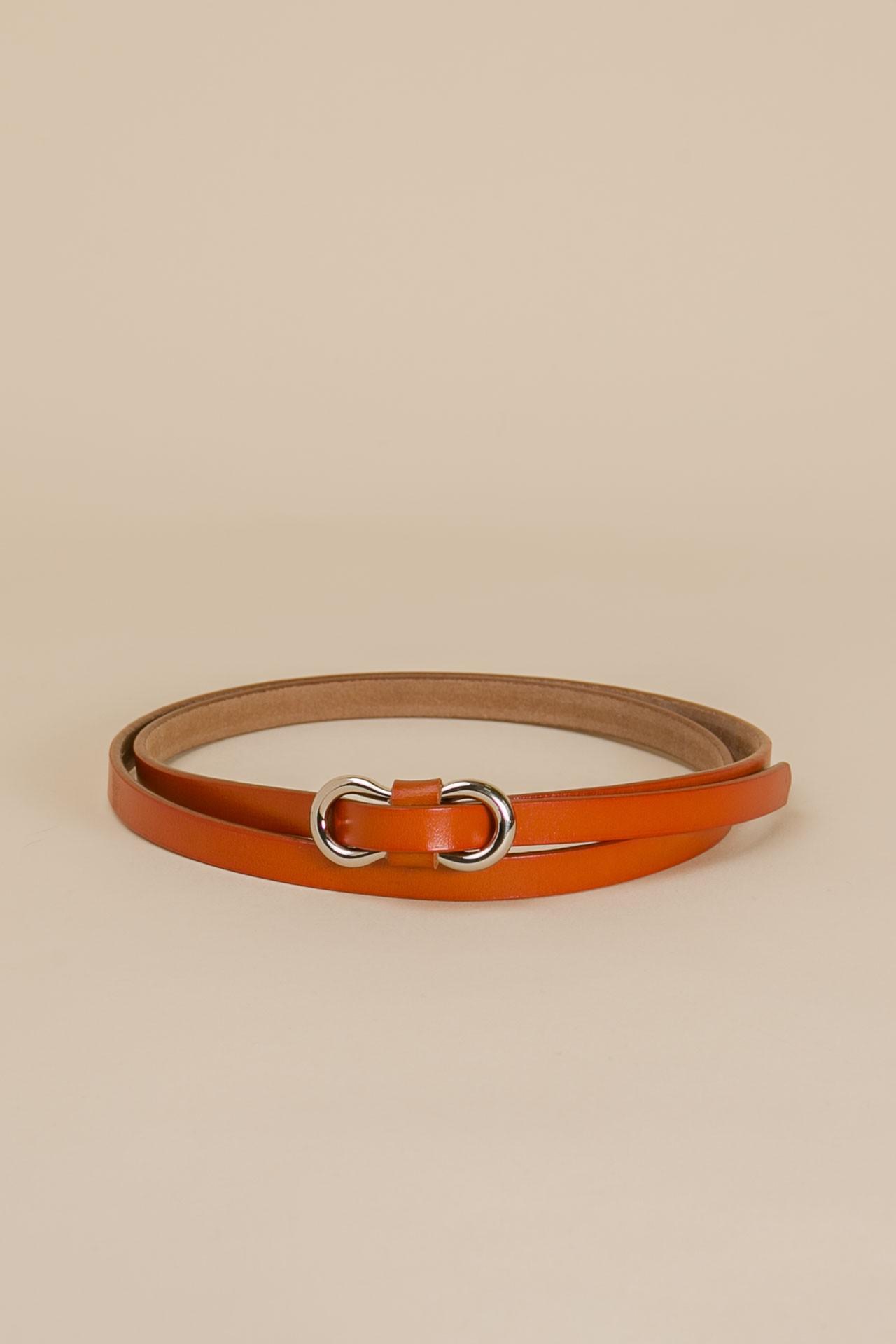 Тонкий ремень с металлической пряжкой  1