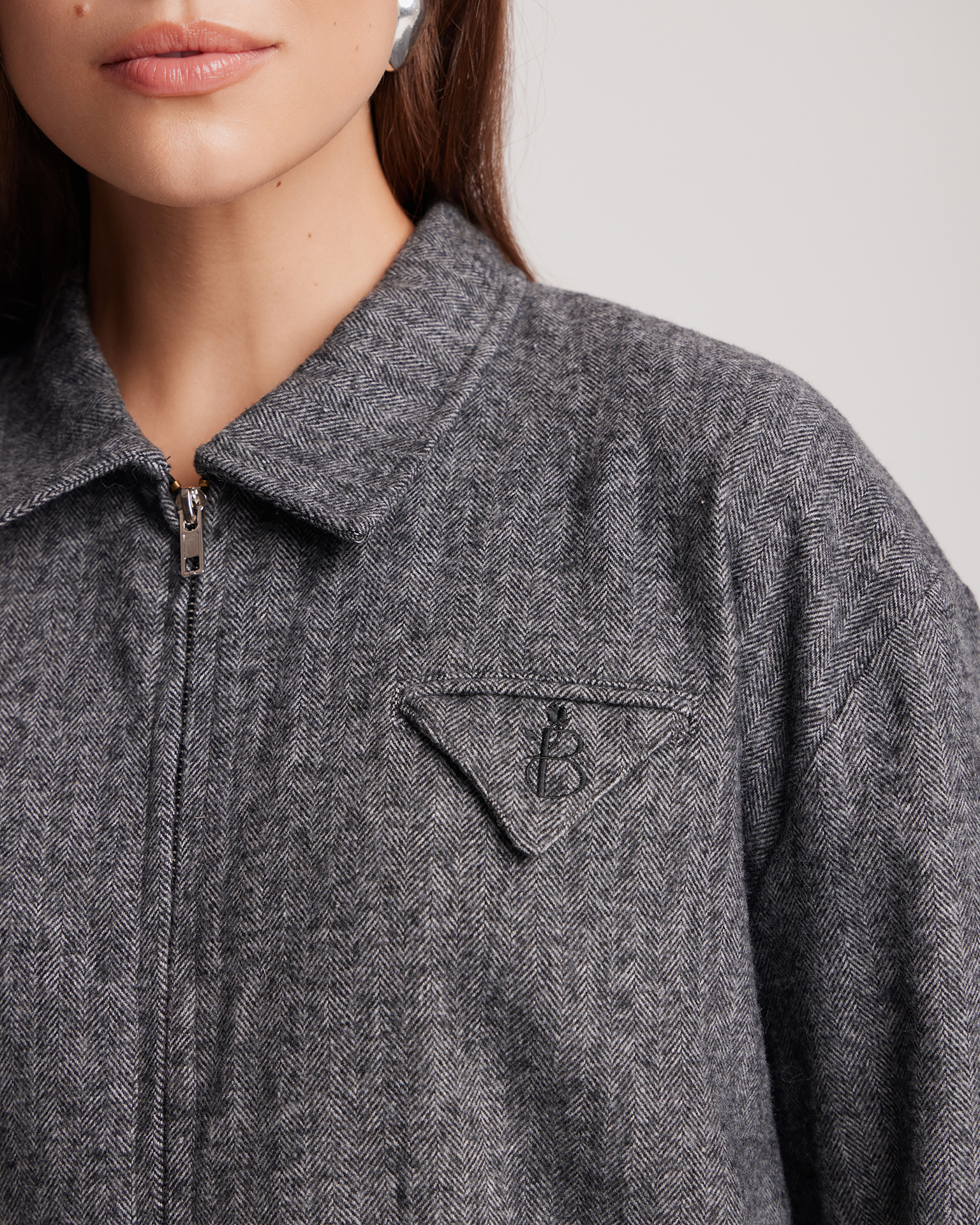 Бомбер из шерстяной ткани 8