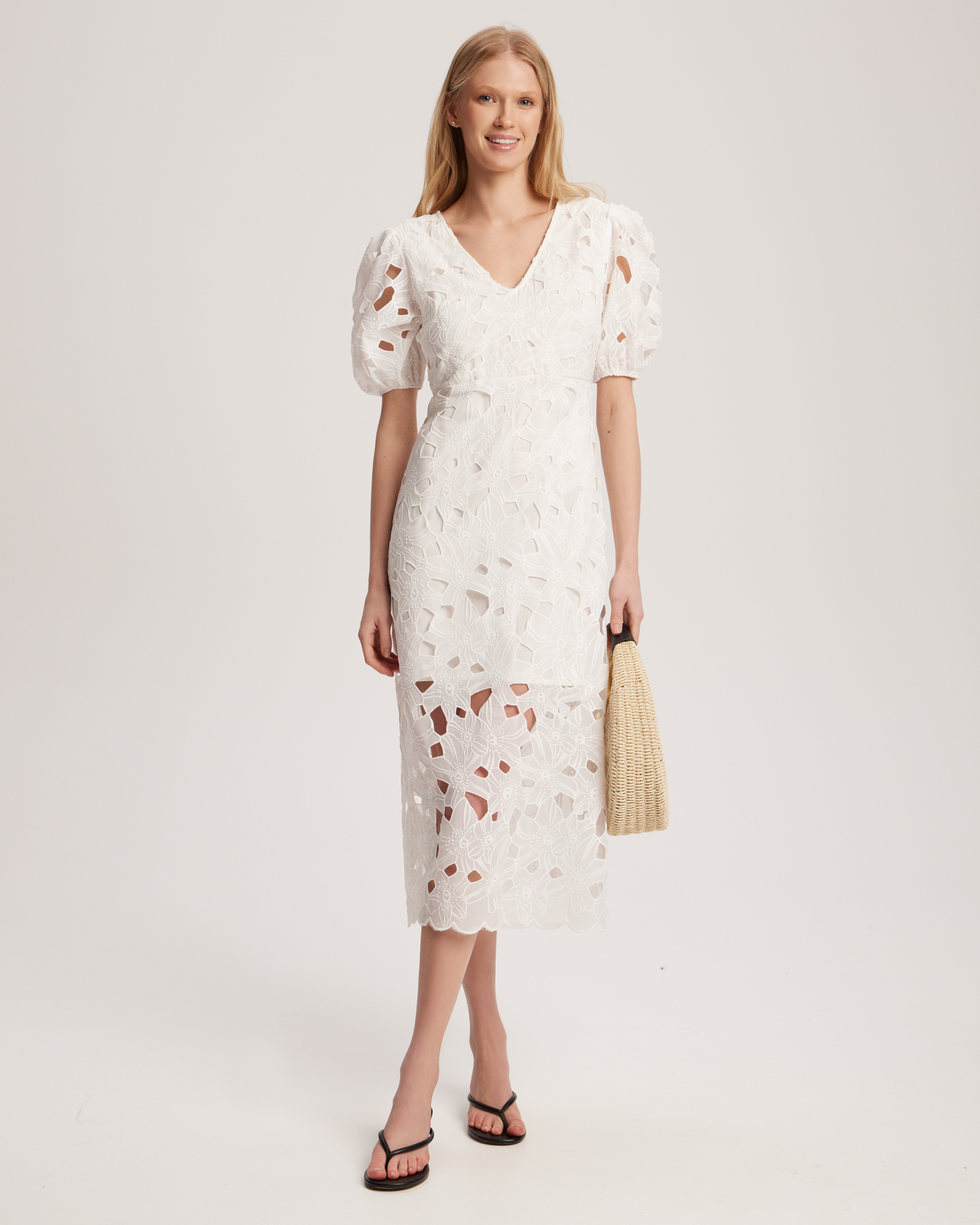 Платье из белого кружева 1